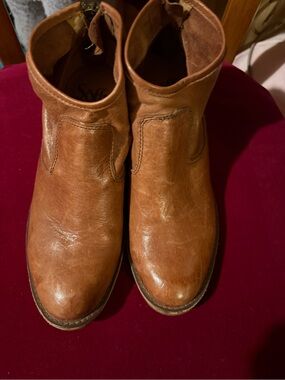 Sofft Women's Tan Leather Chukka Ankle Boots